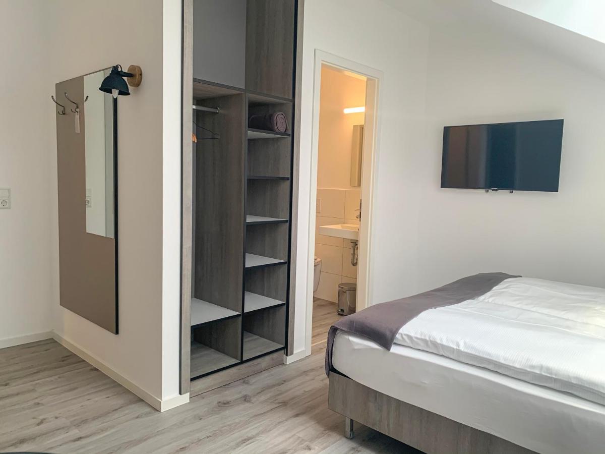 PRIMA Inn Unterkunft direkt über der Bar am Minimax Neuruppin Exterior foto